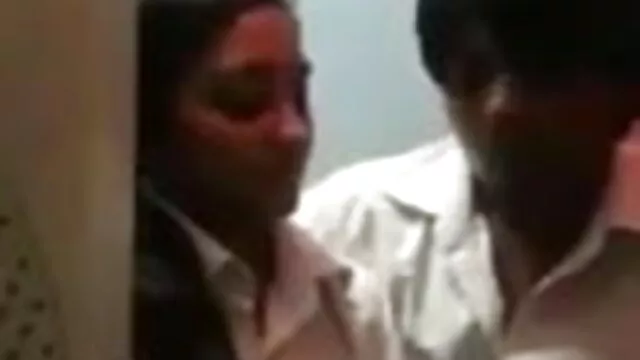 ایسا تسلیم اور سکسی دختر ترکی استقرار کے لئے ایک آدمی