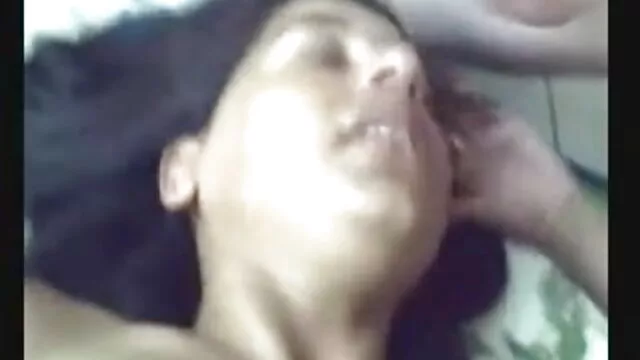 کی افلام سکس ترکی پرتیاشا میں ایک نوجوان لڑاکا ان کے جسم پر ہاتھ پھیرتے
