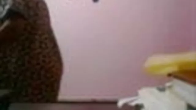 چوستے جنگلی کی طرف سے ایک بھوری بالوں والی ، سکسی ترکی عورت ، شہوت انگیز