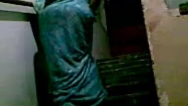 سنہرے بالوں والی بونی فیلمسکسی ترکی گلاب نے ایک انٹرویو کے پرستار کے لئے