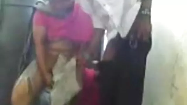 مقعد فیلمهای سکسی ترکی ڈائمنڈ کٹی, تھوک ان کے دوست ، کے ٹو