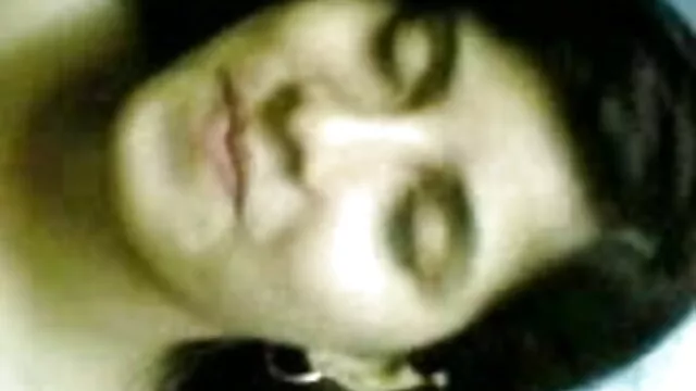 چارلی Z رگڑ اس کی اندام ترکی سکی نہانی کے منہ میں