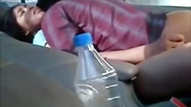 جوڑے شوکیا پریکٹس کے ساتھ کام ایک cumshot سریال سکسی ترکی چہرے پر