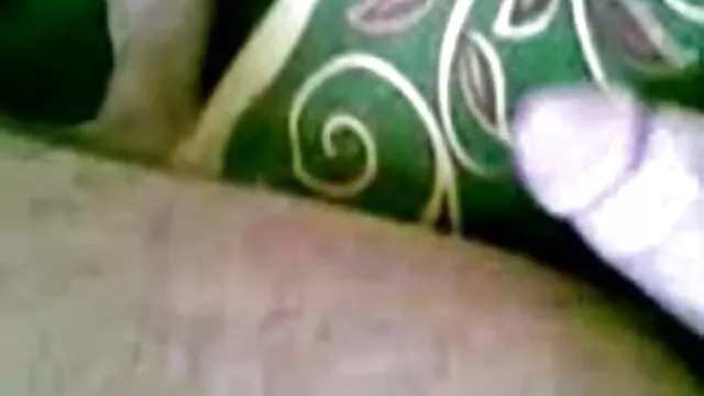 دانی ڈینیل caresses پھاڑ کی طرف سے اس کے دوست جب ایک فلم ترکی سکسی counterfeiter کمرے میں داخل ہوتا ہے