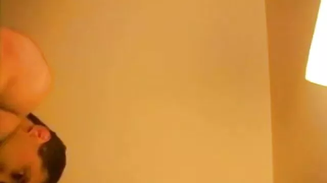 ویلنتینا Rossini ایک orgasm کے باتھ کلیپ سکسی ترک روم میں