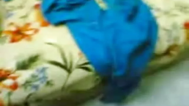 سنہرے بالوں والی جنسی تعلق ہو فیلم سگسی ترکی جاتا ہے اور اس کے منہ میں سہ