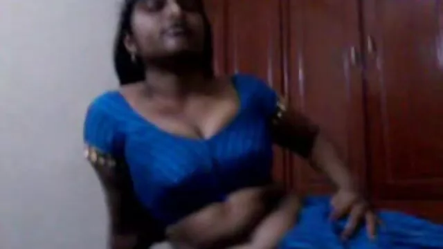 ایک جھٹکا سایت سکسی ترکی اور ایک مچھلی ، خوبصورت آنکھوں کے ساتھ