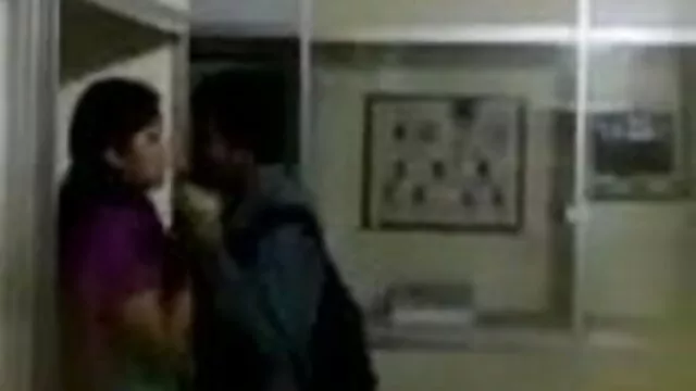 جنسی فلم میں بڑی سکسی دختر ترکی