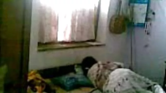 Brunette چاہتا ہے سکس گی ترکی ظاہر کرنے کے لئے اس کی بڑی چوچیان