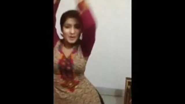 چار سونے جاپانی چوسنے کی عادت ایک ہوٹل میں فلم سکس تر کی