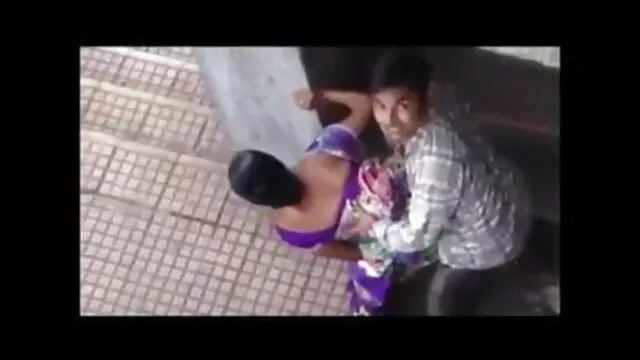 طالب علموں کے چہرے کے زخم سکی ترکی میں ایک threesome فحش