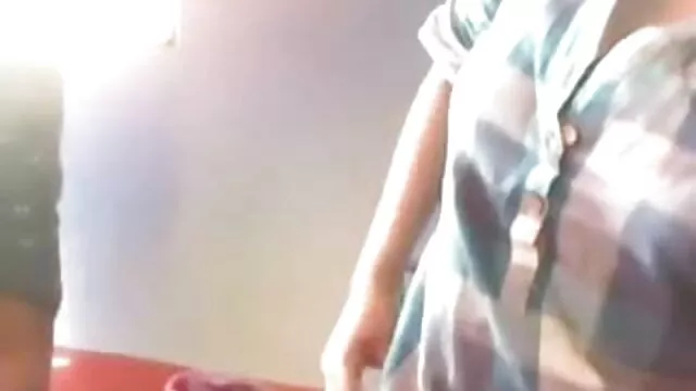 پیل میں کمرے کے وسط اور سزا اس کی اندام نہانی کے ساتھ ایک فیلم سگسی ترکی vibrator