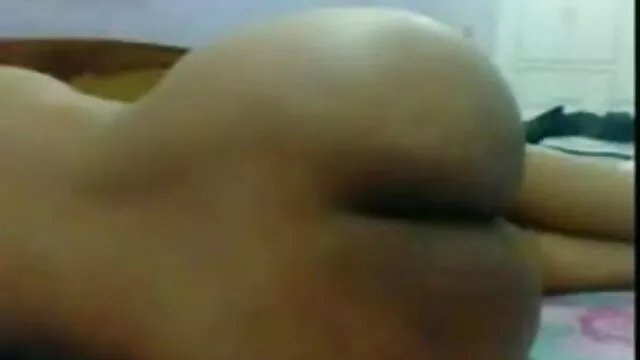 سنہرے سکی ترکی بالوں والی سہ نگلنا